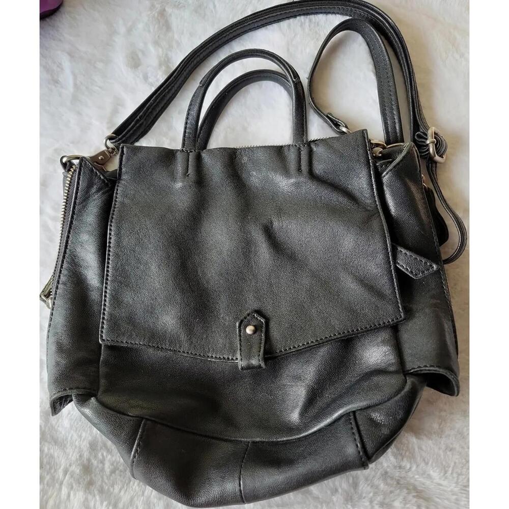 Monserat De Lucca Crossbody Bag Black Leather, adjustable strap